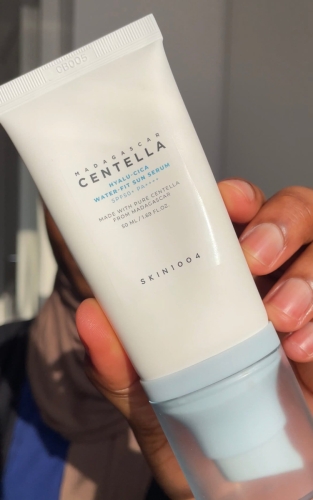 SKIN1004 Madagascar Centella Hyalu-Cica Water-Fit Sun Serum-khairahscorner-review